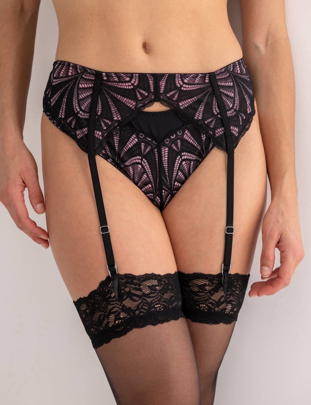 New Romance Lace Suspender