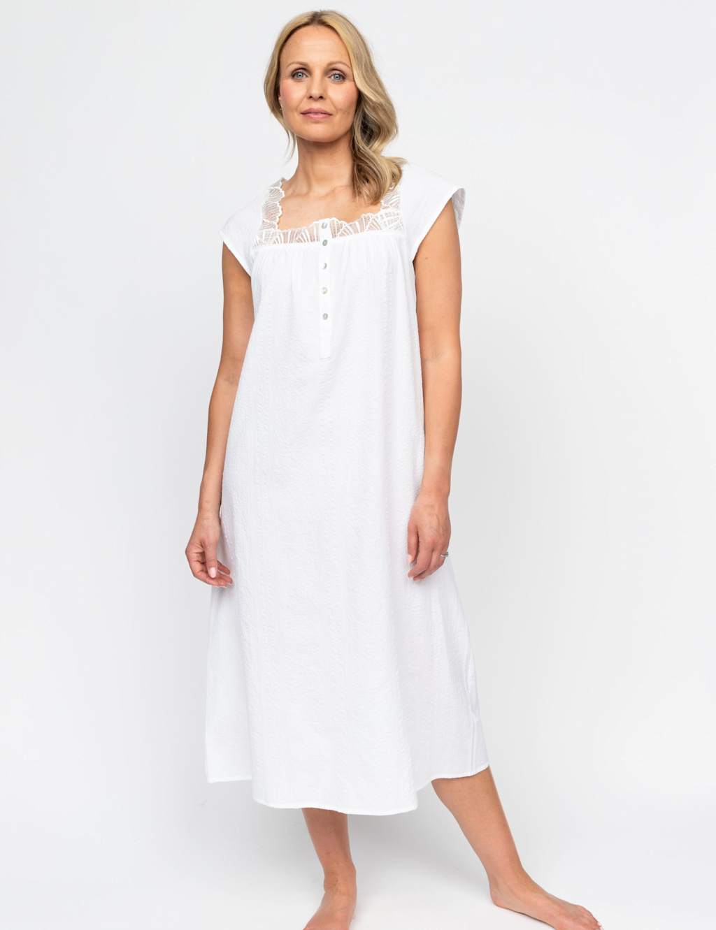 Pure Cotton Seersucker Lace Trim Nightdress
