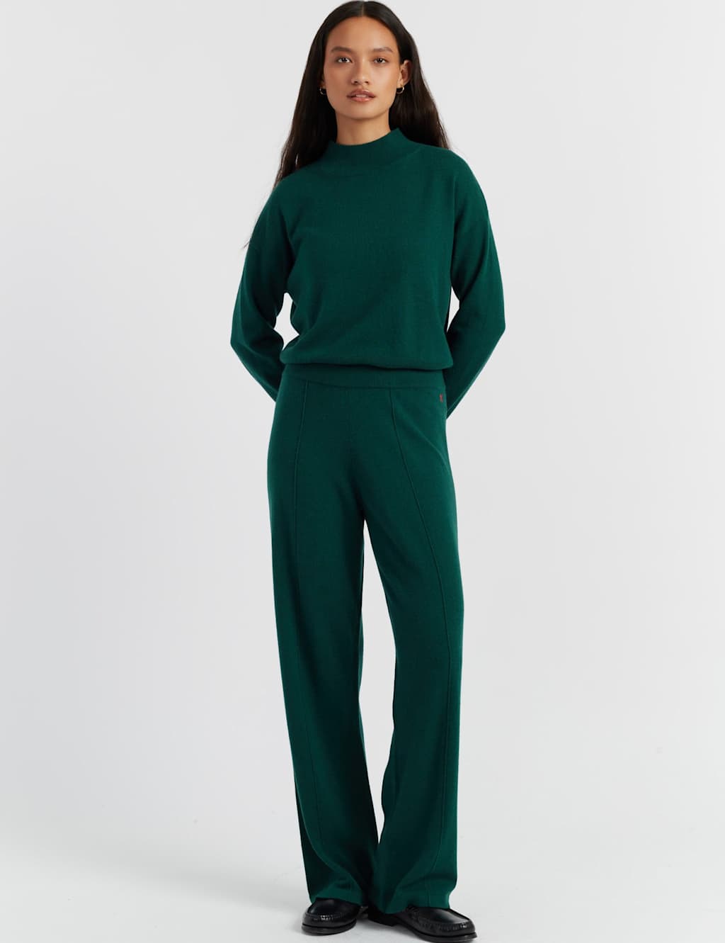 Chinti & Parker Wool Rich Wide Leg Relaxed Joggers with Cashmere Green
