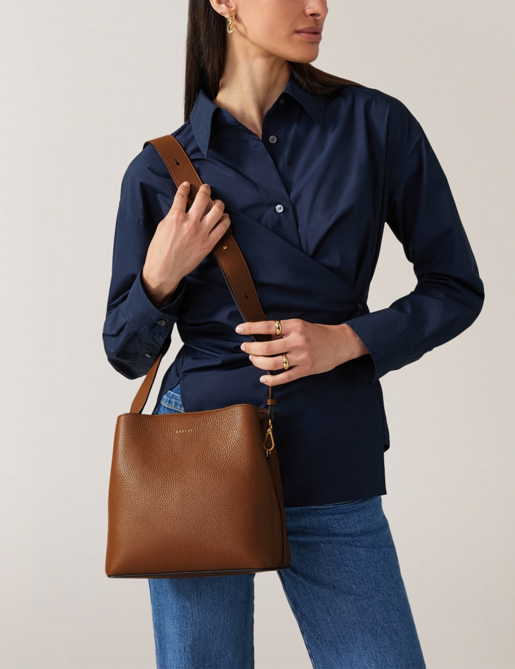 Dukes Place Icon Leather Cross Body Bag