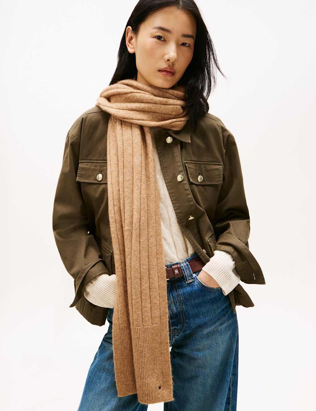 Tommy Hilfiger Flag Fluffy Knitted Scarf with Wool Beige