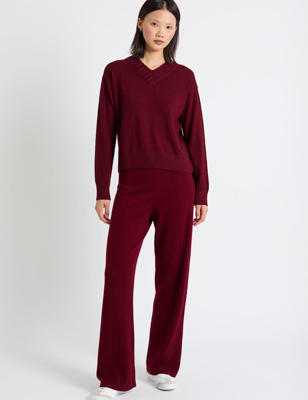 Chinti & Parker Wool Rich V-Neck Jumper with Cashmere Red