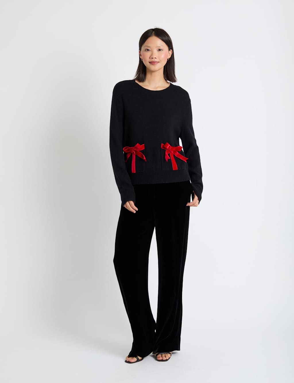 Chinti & Parker Wool Rich Bow Pocket Jumper with Cashmere Black