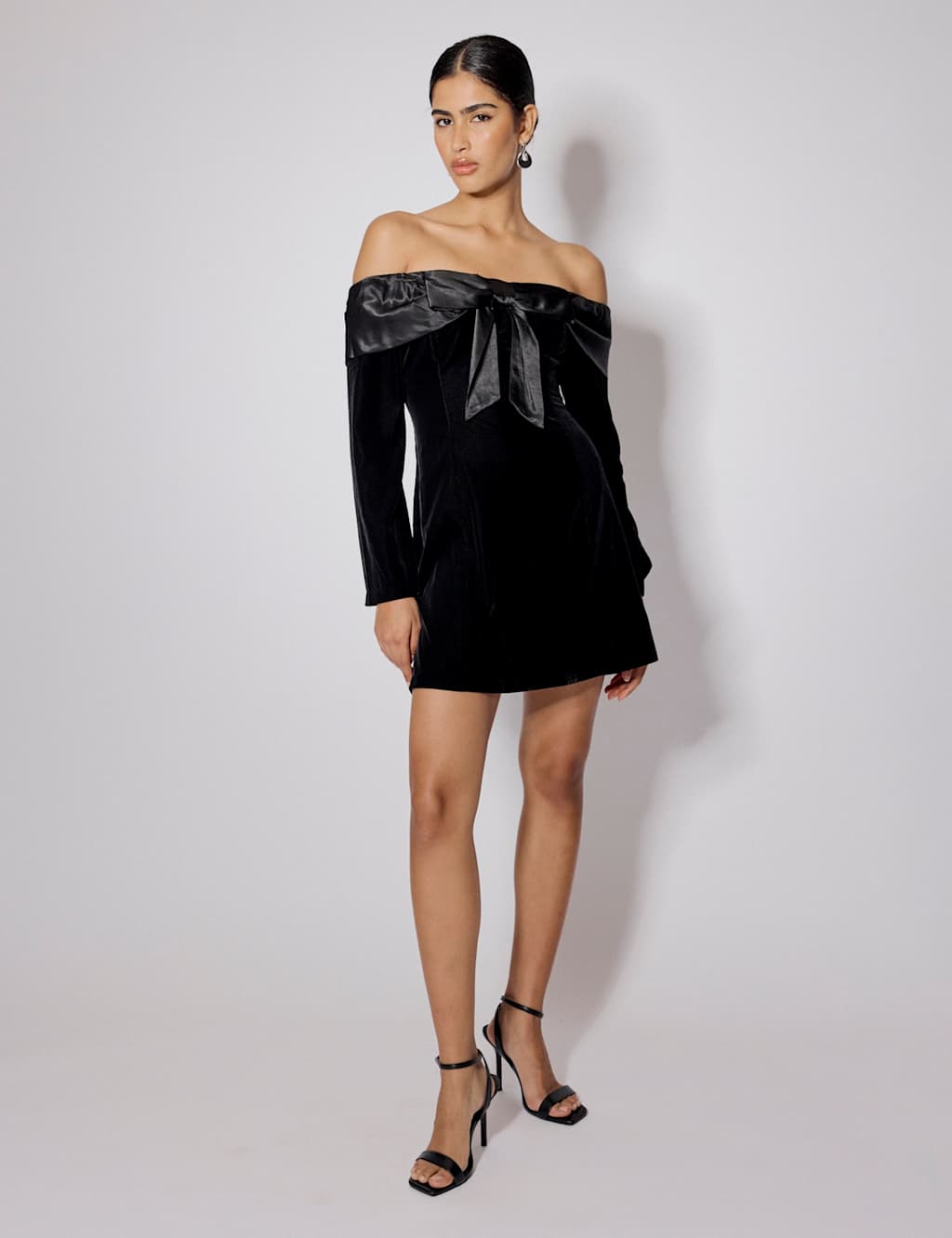 Nobody's Child Velvet Bandeau Bow Detail Mini Dress Black