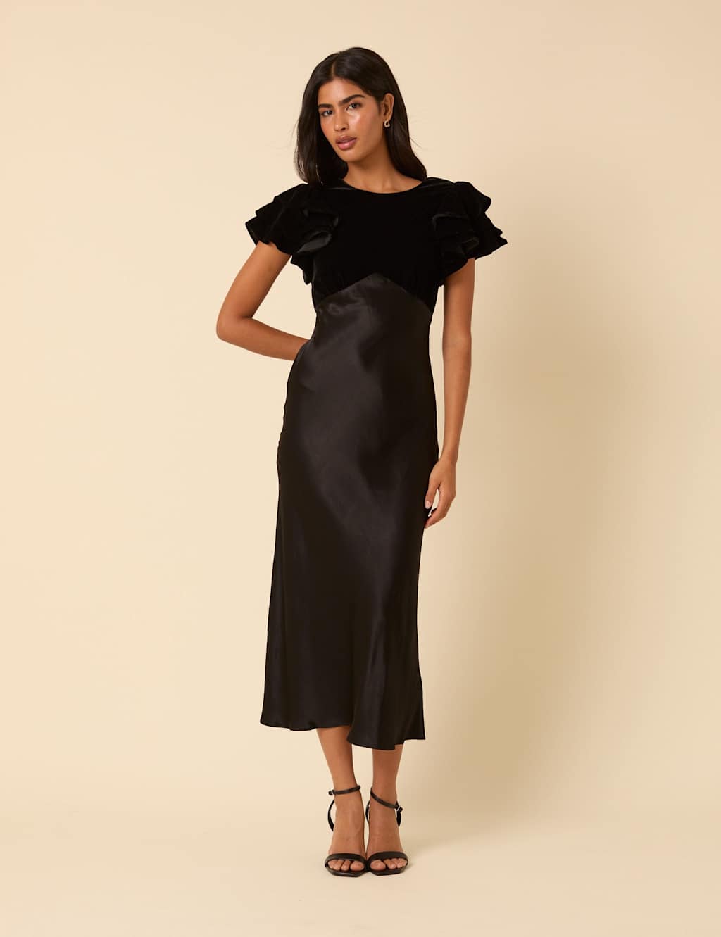 Nobody's Child Velvet Waisted Midi Dress Black