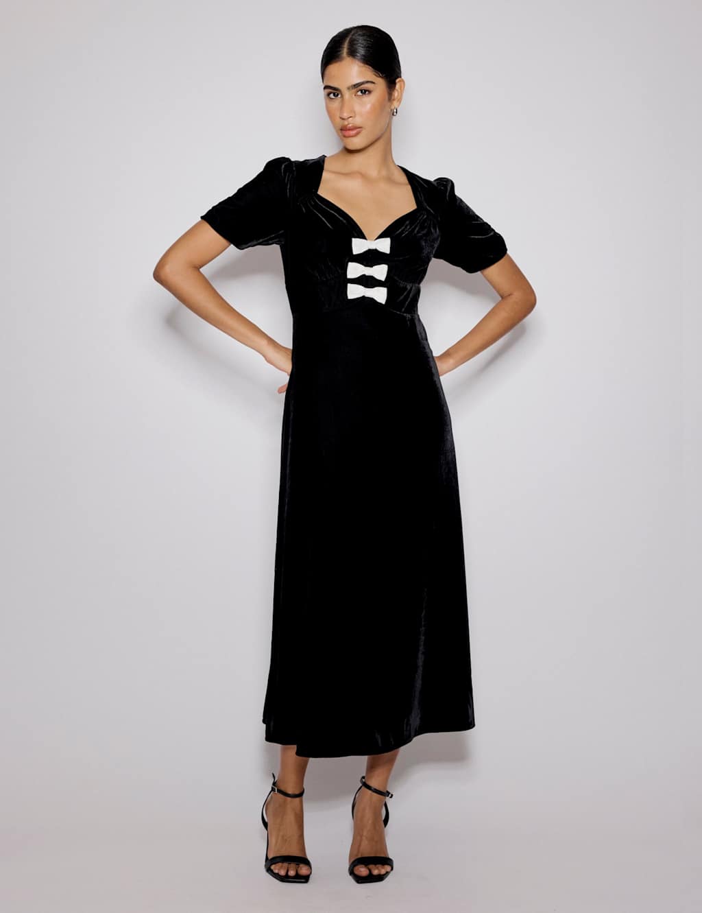 Nobody's Child Velvet V-Neck Bow Waisted Midi Dress Black