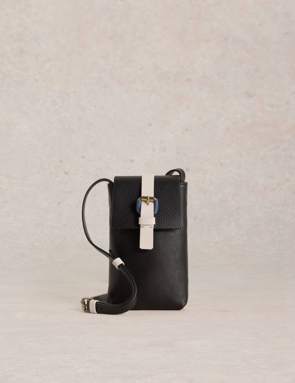 Leather Magnetic Phone Bag