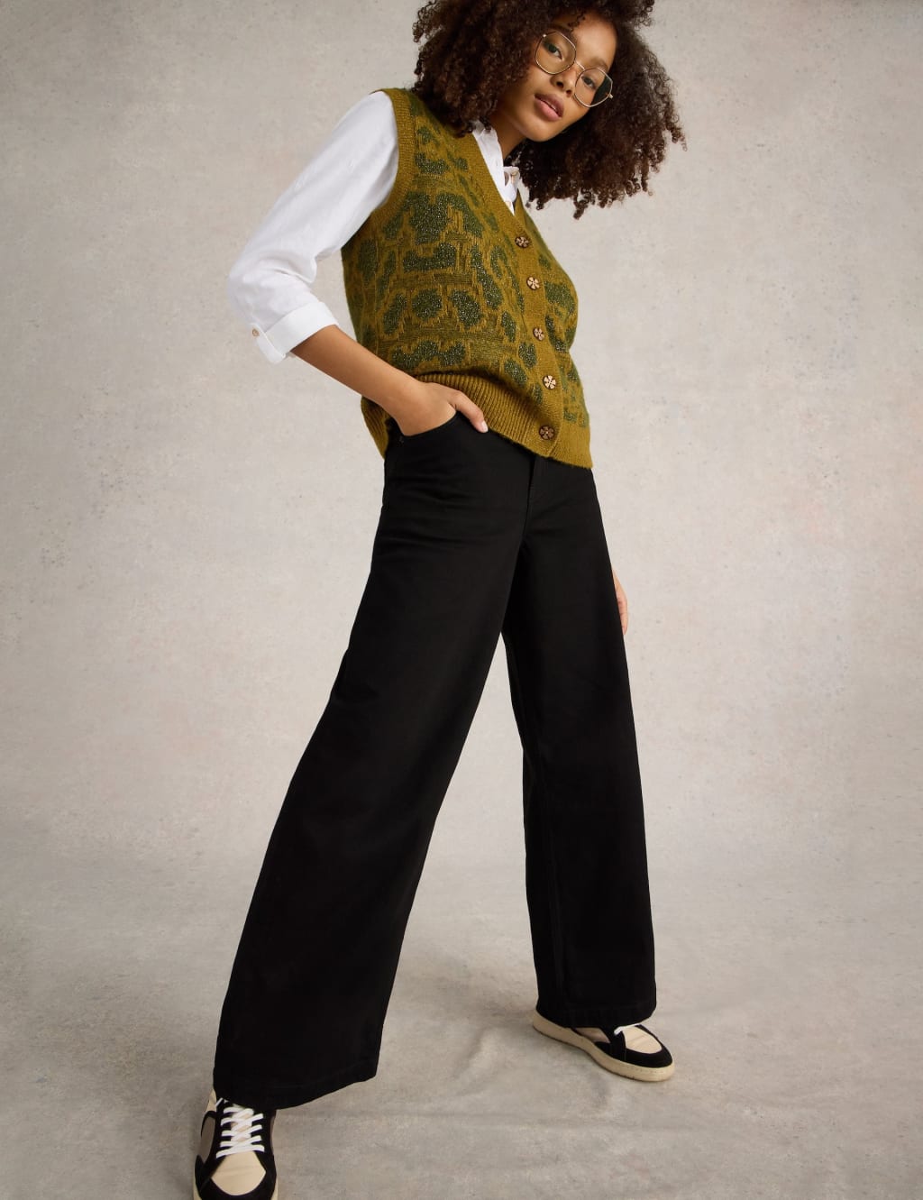 Mid Rise Wide Leg Jeans