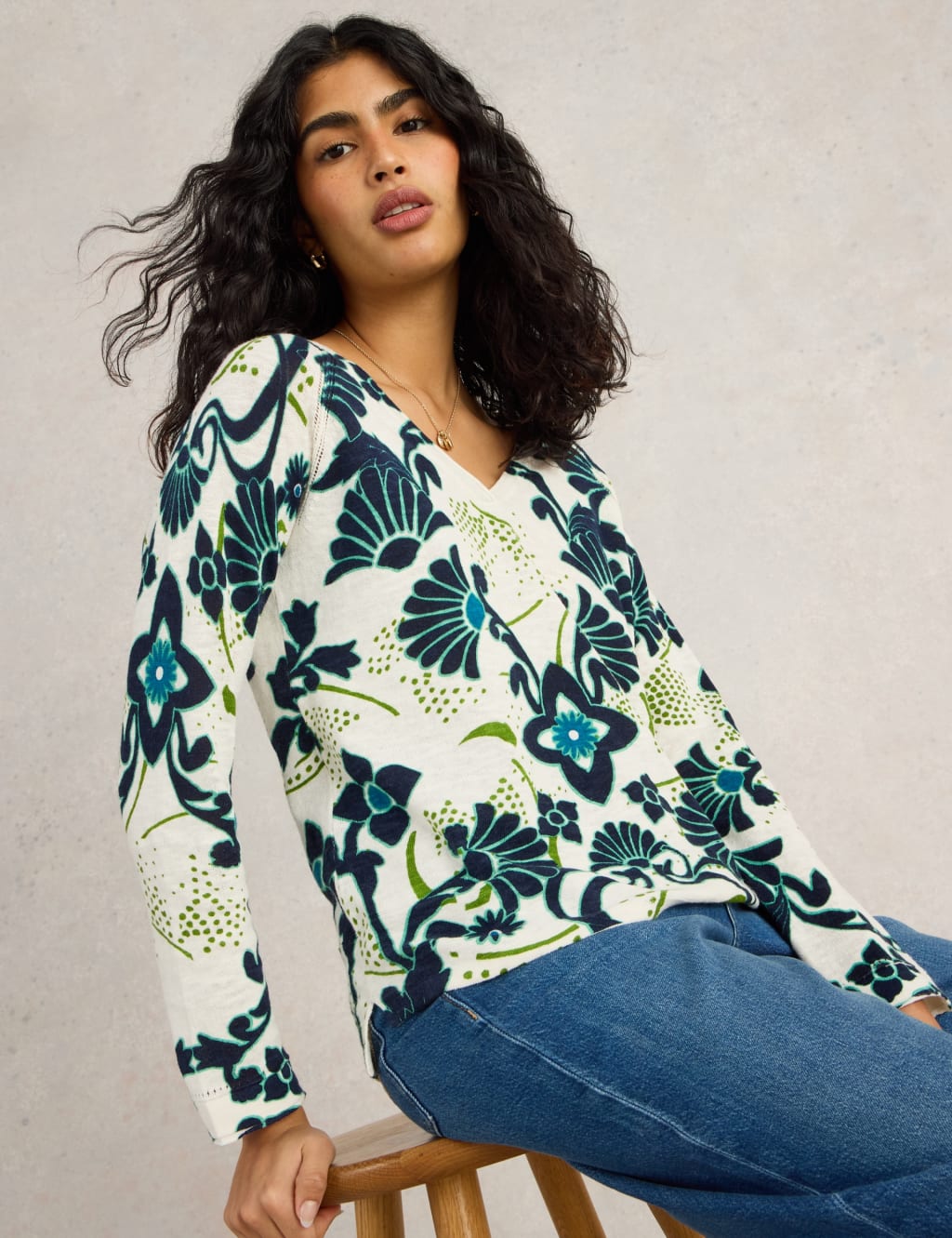 Cotton Rich Patterned V-Neck Jumper With Linen