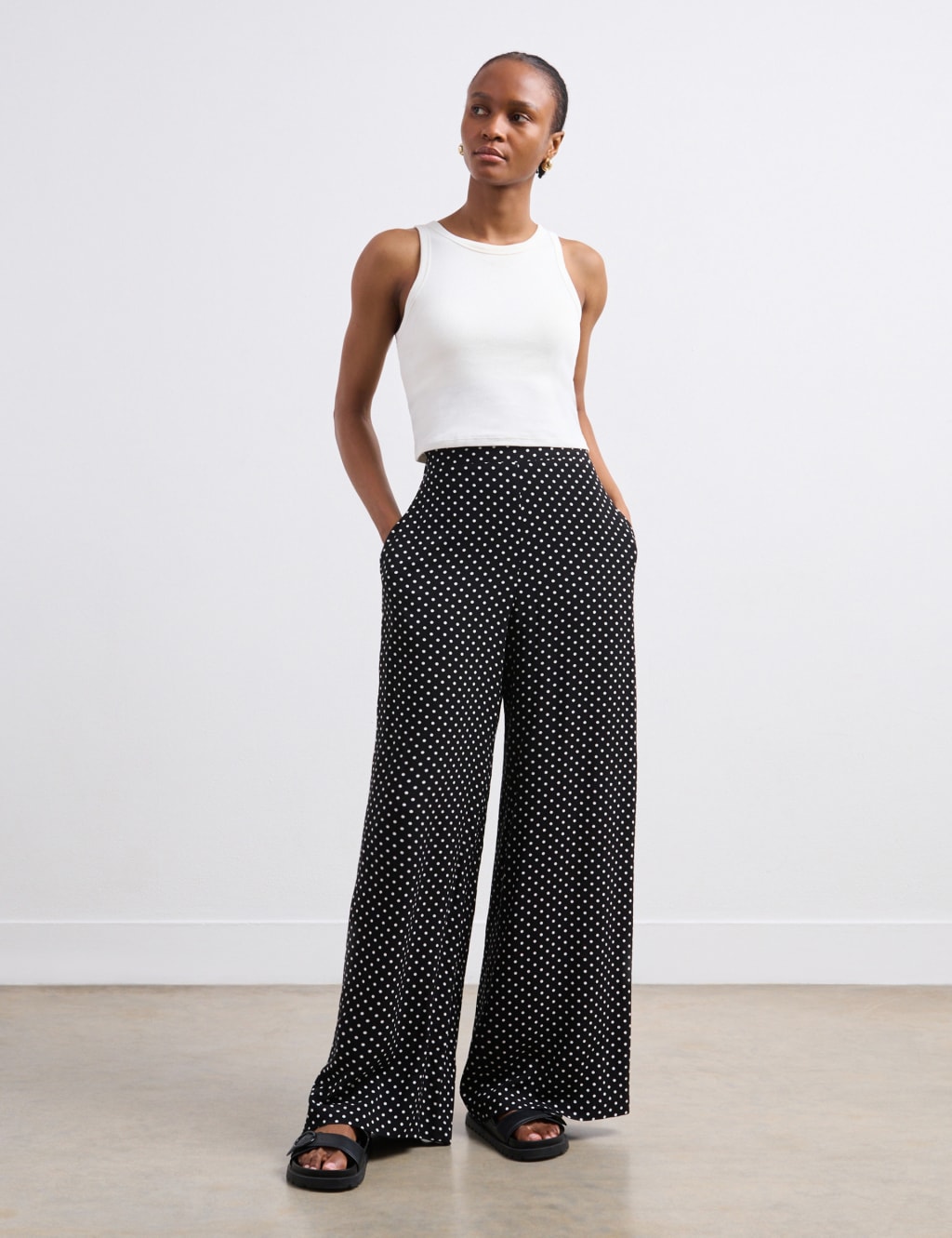 Black polka dot trousers outlet