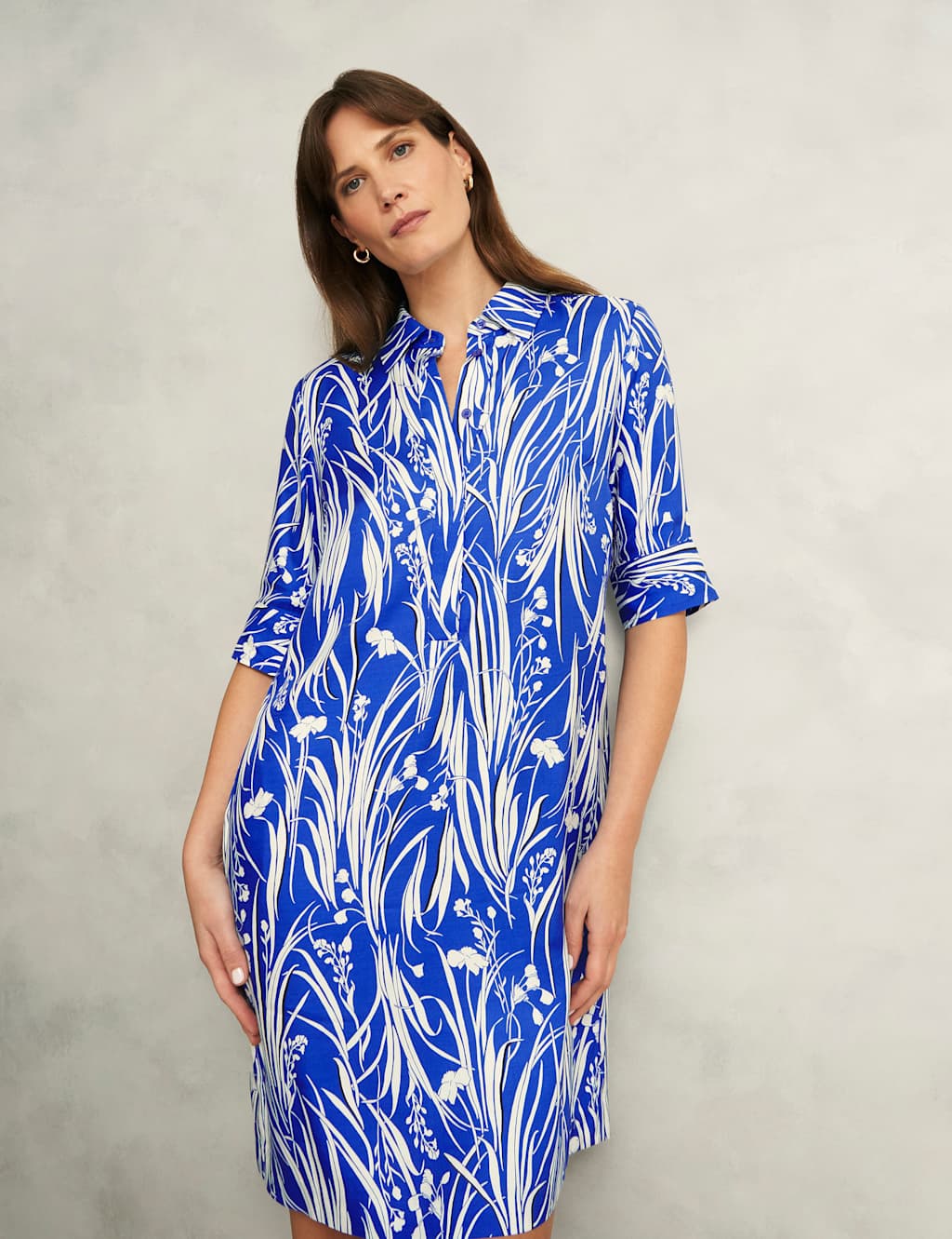 Floral Collared Knee Length Shift Dress