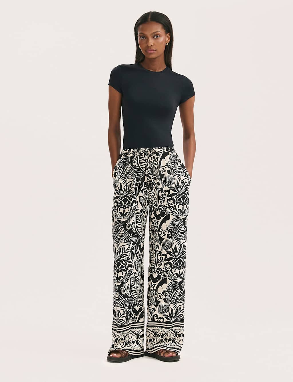 Finery London Women's Printed Elasticated Waist Wide Leg Trousers - 20 - Black Mix - Available at M&S