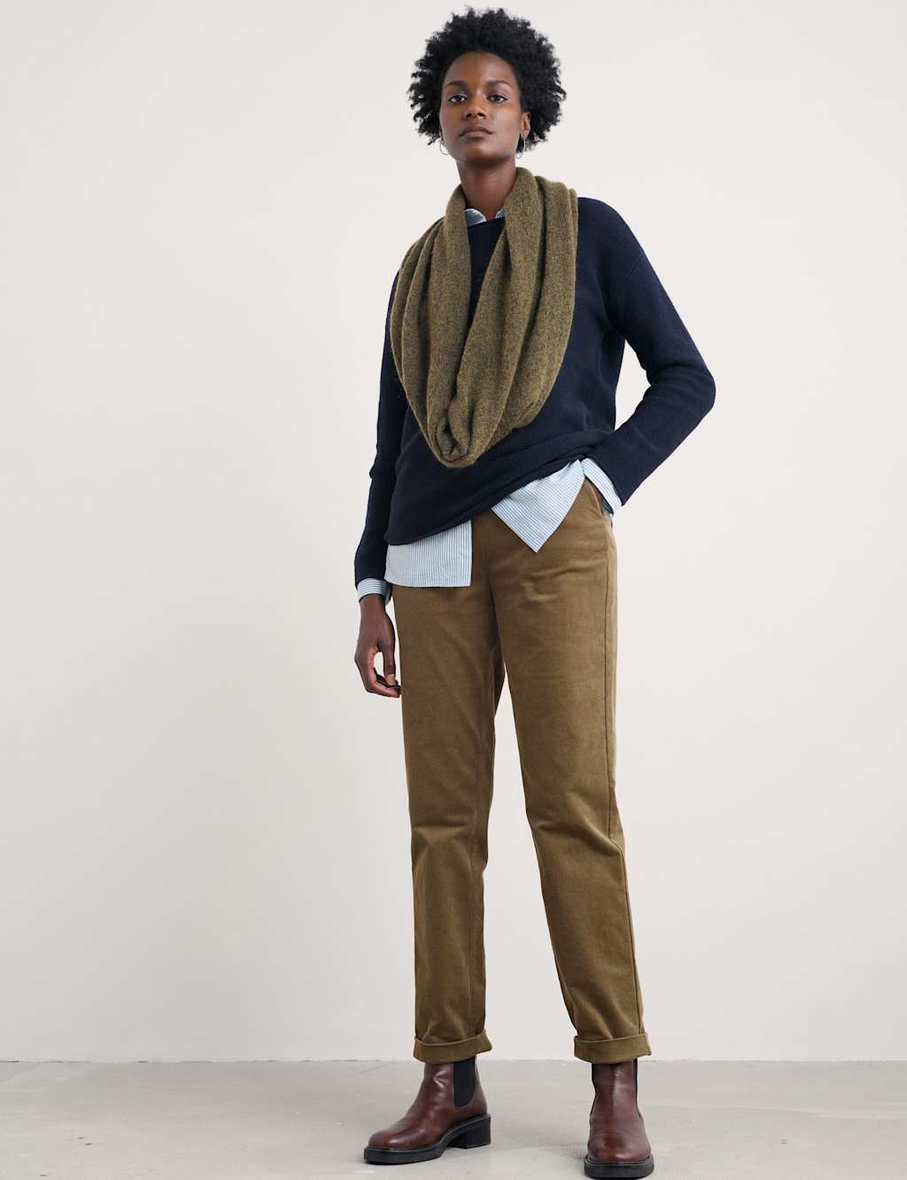 Seasalt Cornwall Cotton Rich Tapered Ankle Grazer Trousers Green