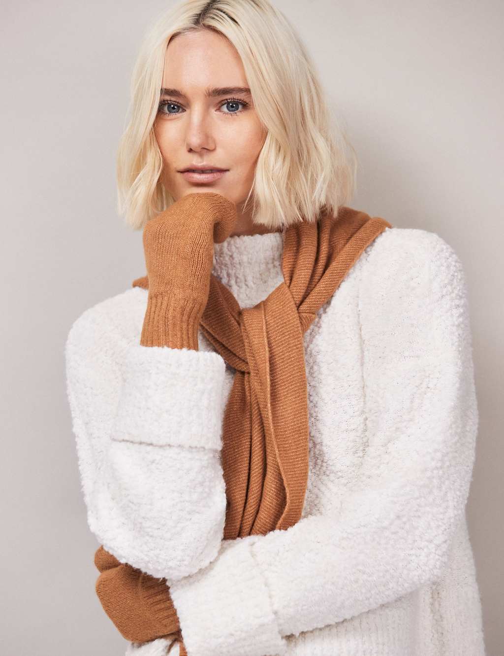 RO&ZO Knitted Mittens Camel