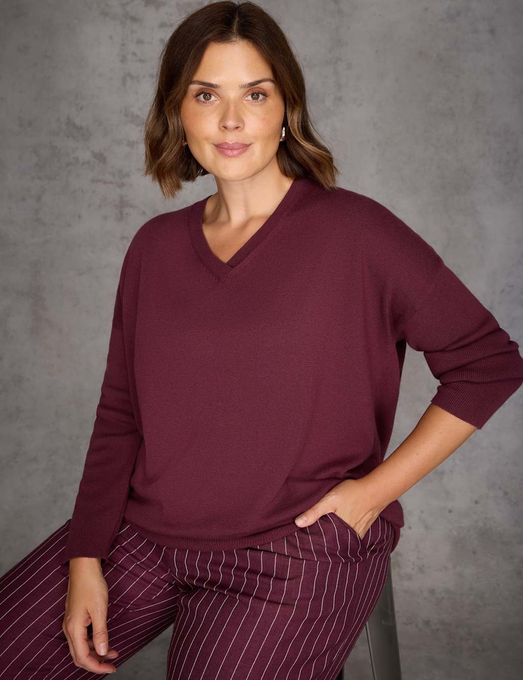 Live Unlimited London Cotton Blend V-Neck Jumper Burgundy