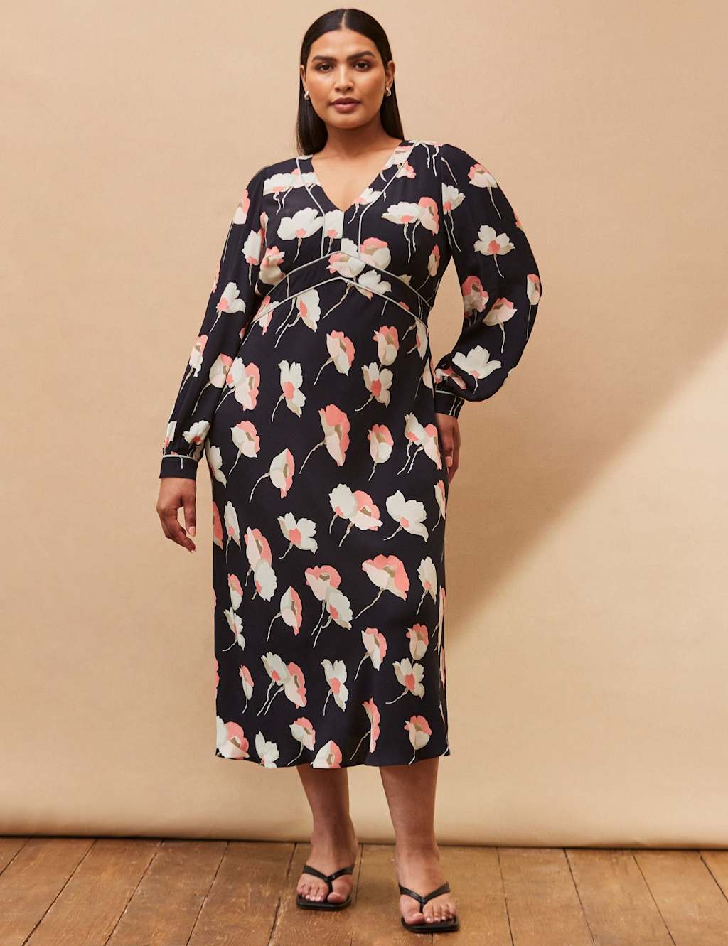 Live Unlimited London Floral V-Neck Piping Detail Midaxi Tea Dress Black Mix