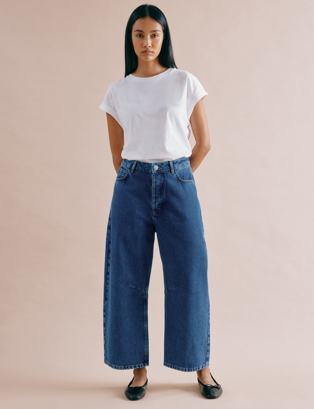 Mid Rise Barrel jeans