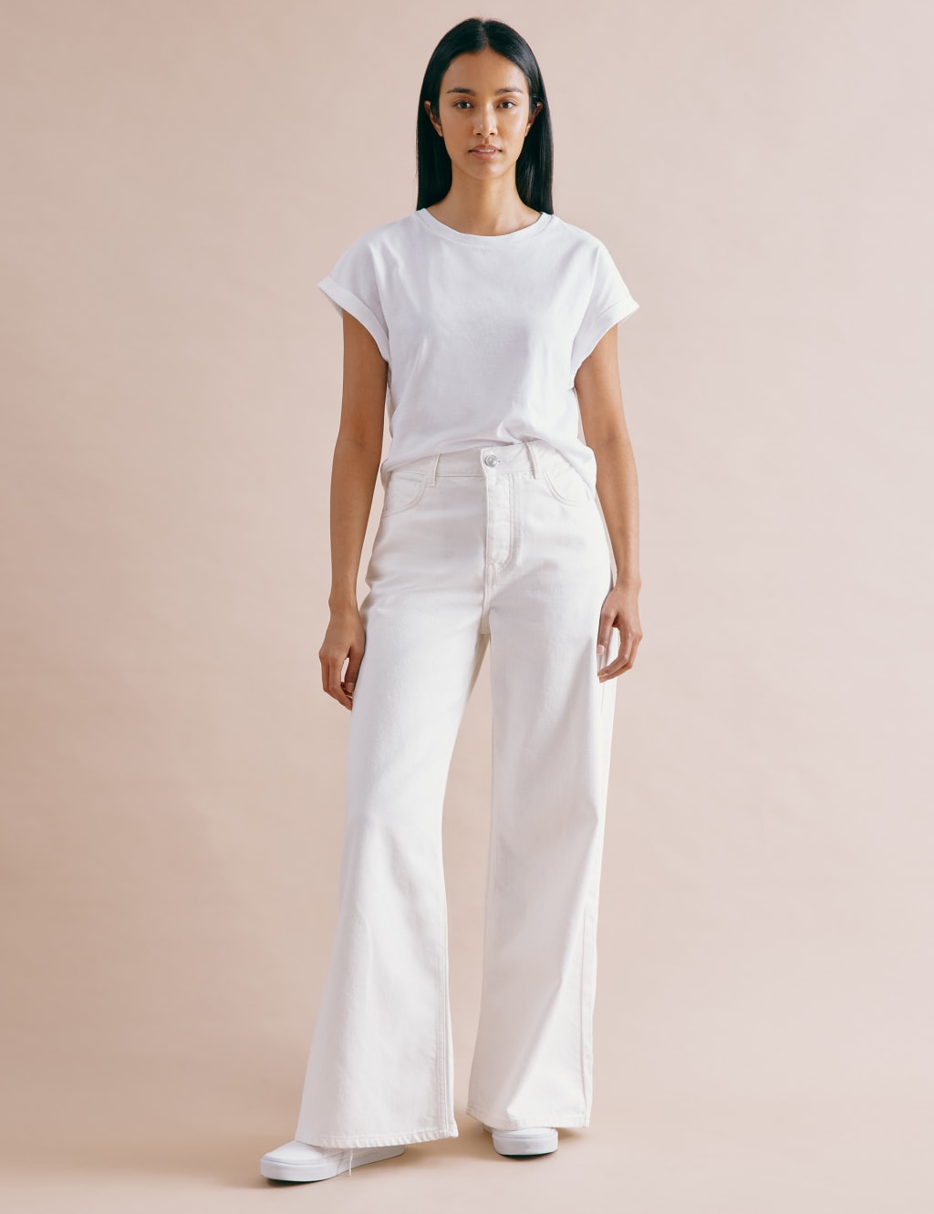 Mid Rise Wide Leg Jeans