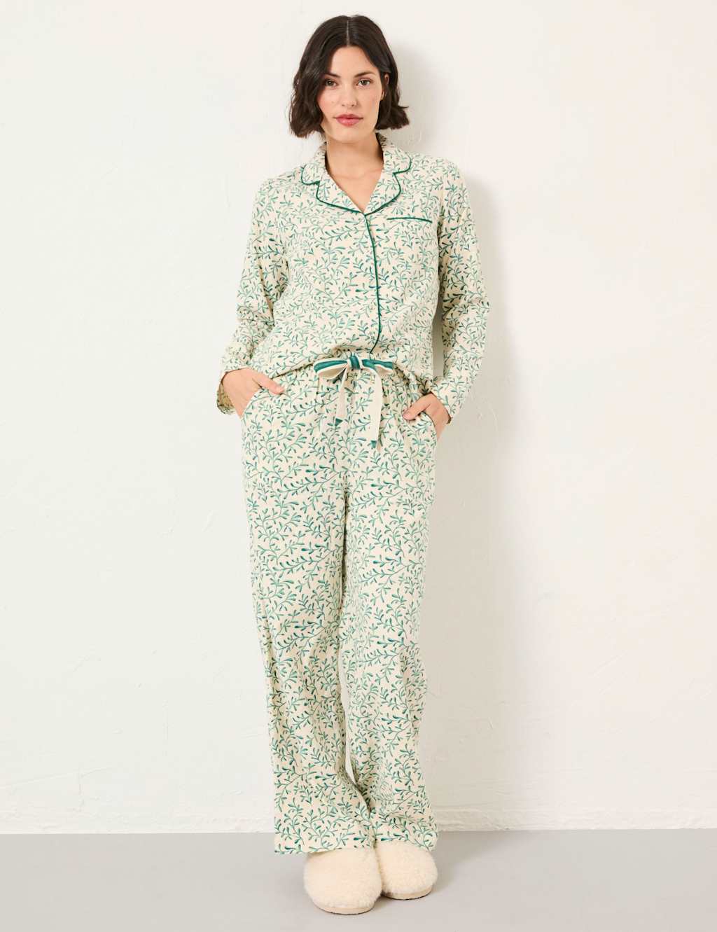 FatFace Pure Cotton Mistletoe Print Pyjama Set Oatmeal Mix