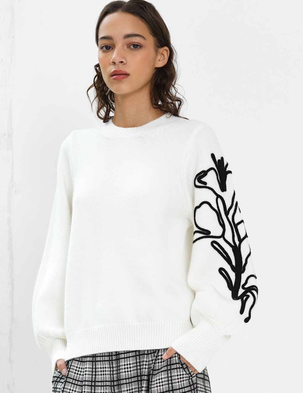 French Connection Women's Embroidered Crew Neck Jumper - Extra Small - White Mix - Available at M&S