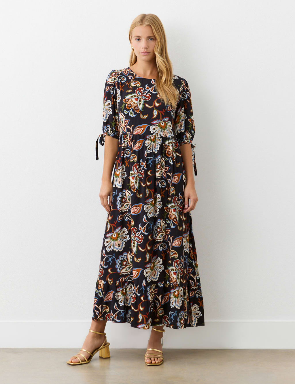 Crepe Floral Round Neck Midi Smock Dress