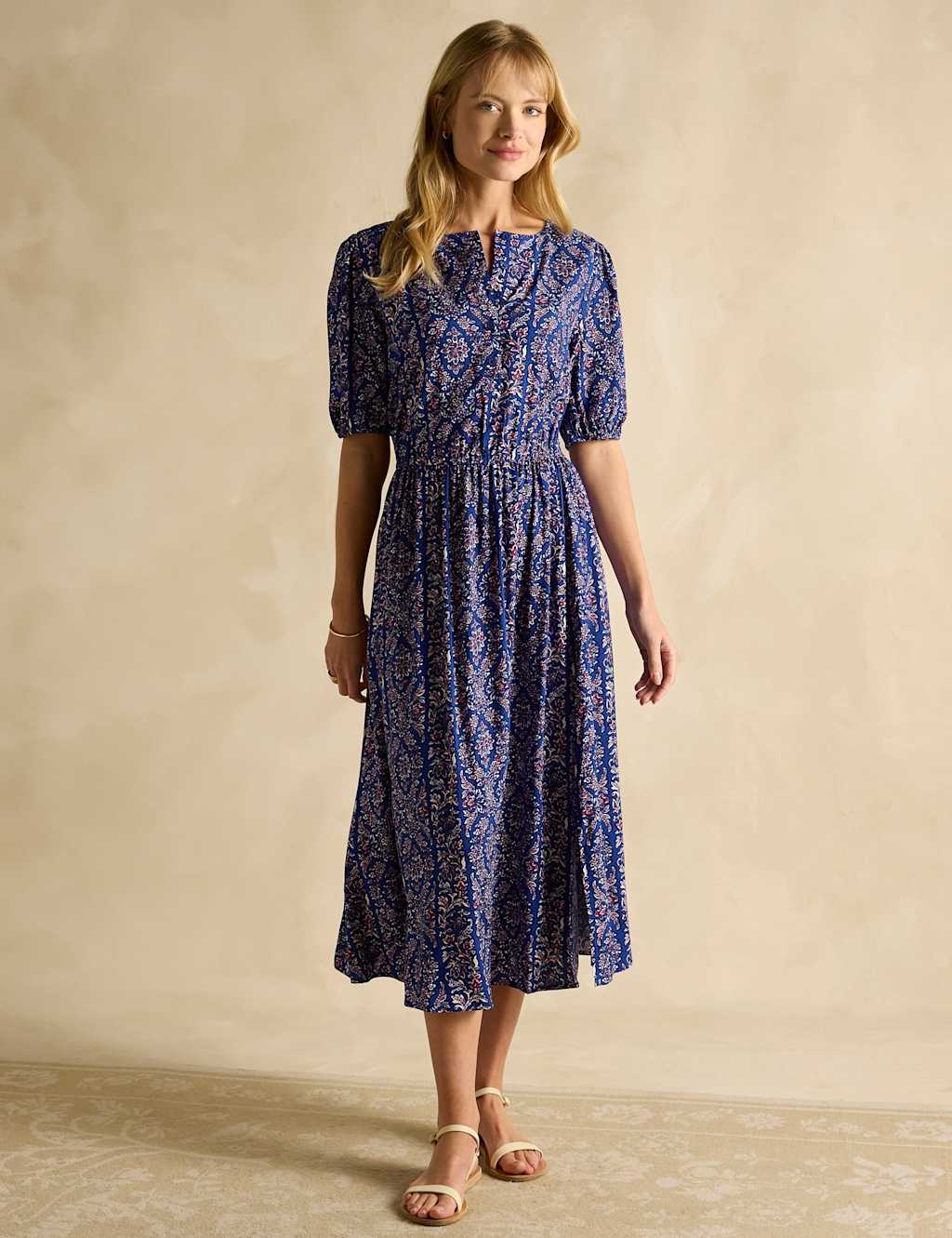 Printed Round Neck Midaxi Waisted Dress