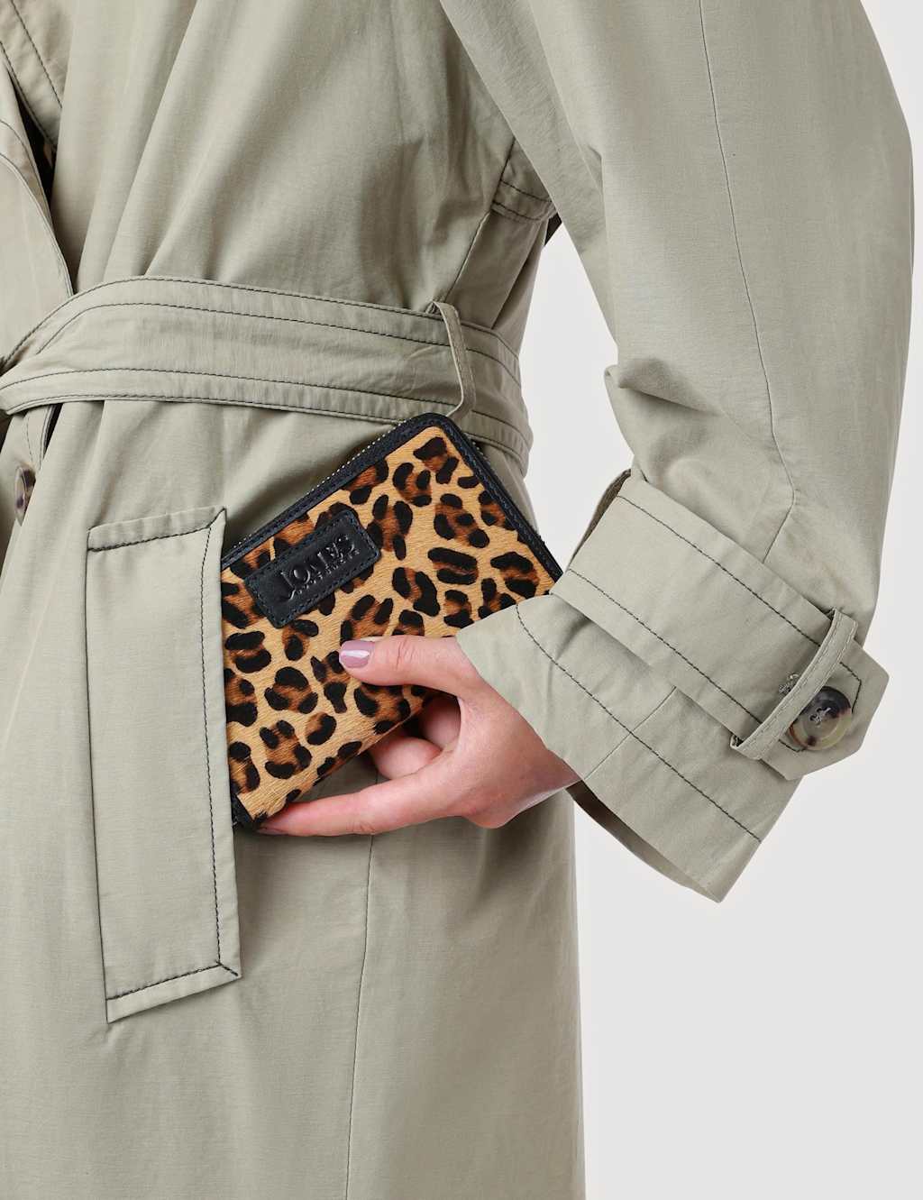 Jones Bootmaker Leather Leopard Print Purse Natural