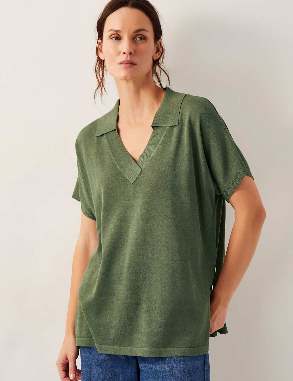 Knitted Collared V-Neck Top with Linen