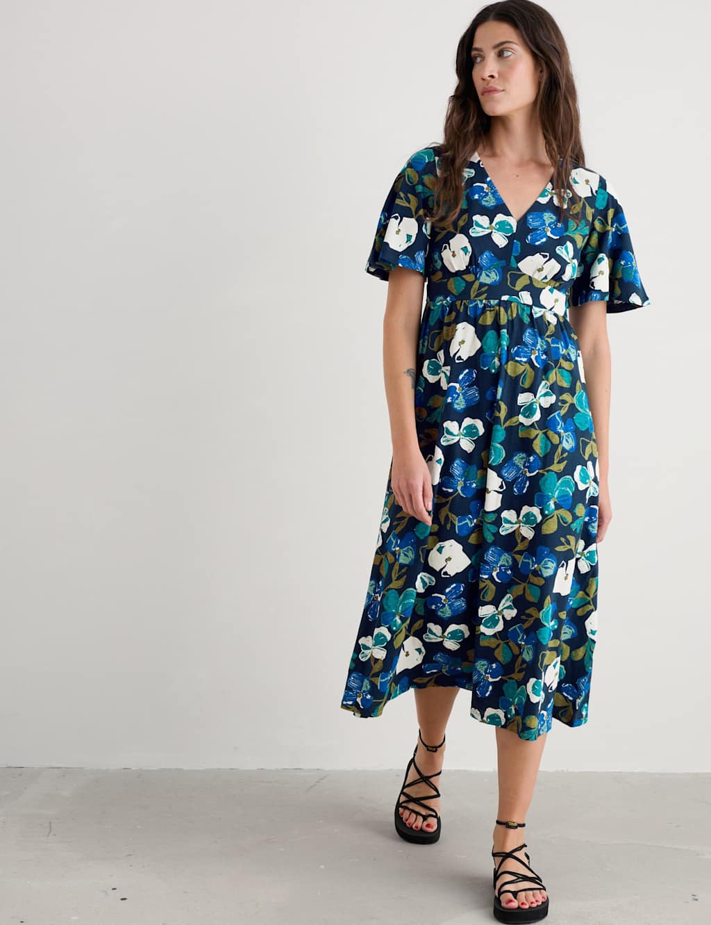 Seasalt Cornwall Women's Cotton Floral V-Neck Chateaux Maxi Dress - 14REG - Navy Mix, Navy Mix