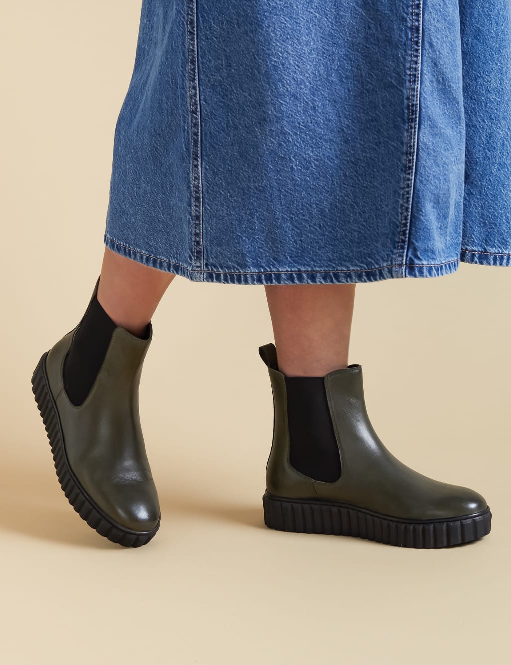 Leather Chelsea Flatform Ankle Boots