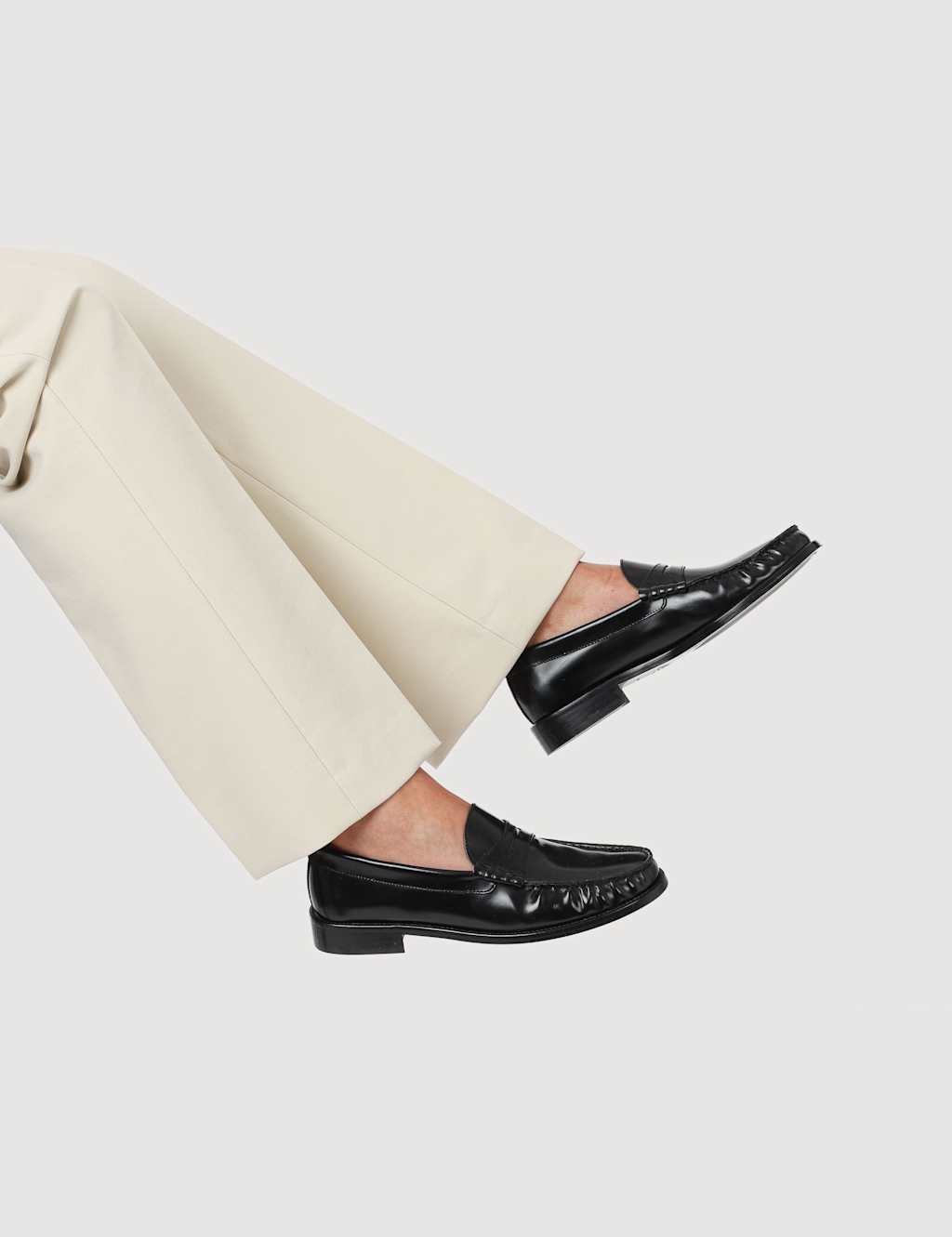 Jones Bootmaker Leather Loafers Black