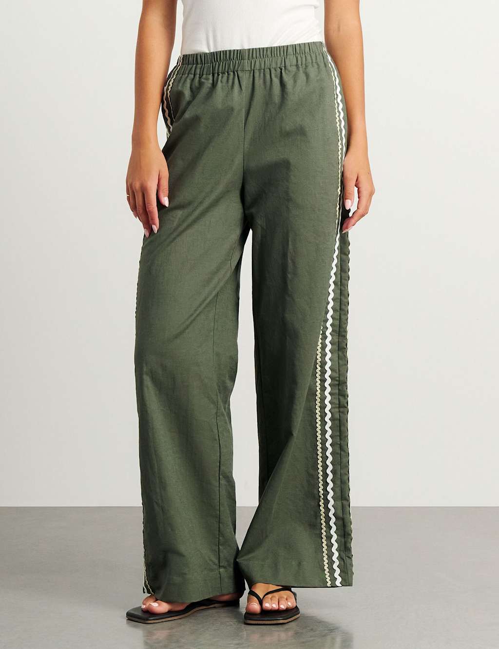 Jag Cotton Rich Wide Leg Trousers Green