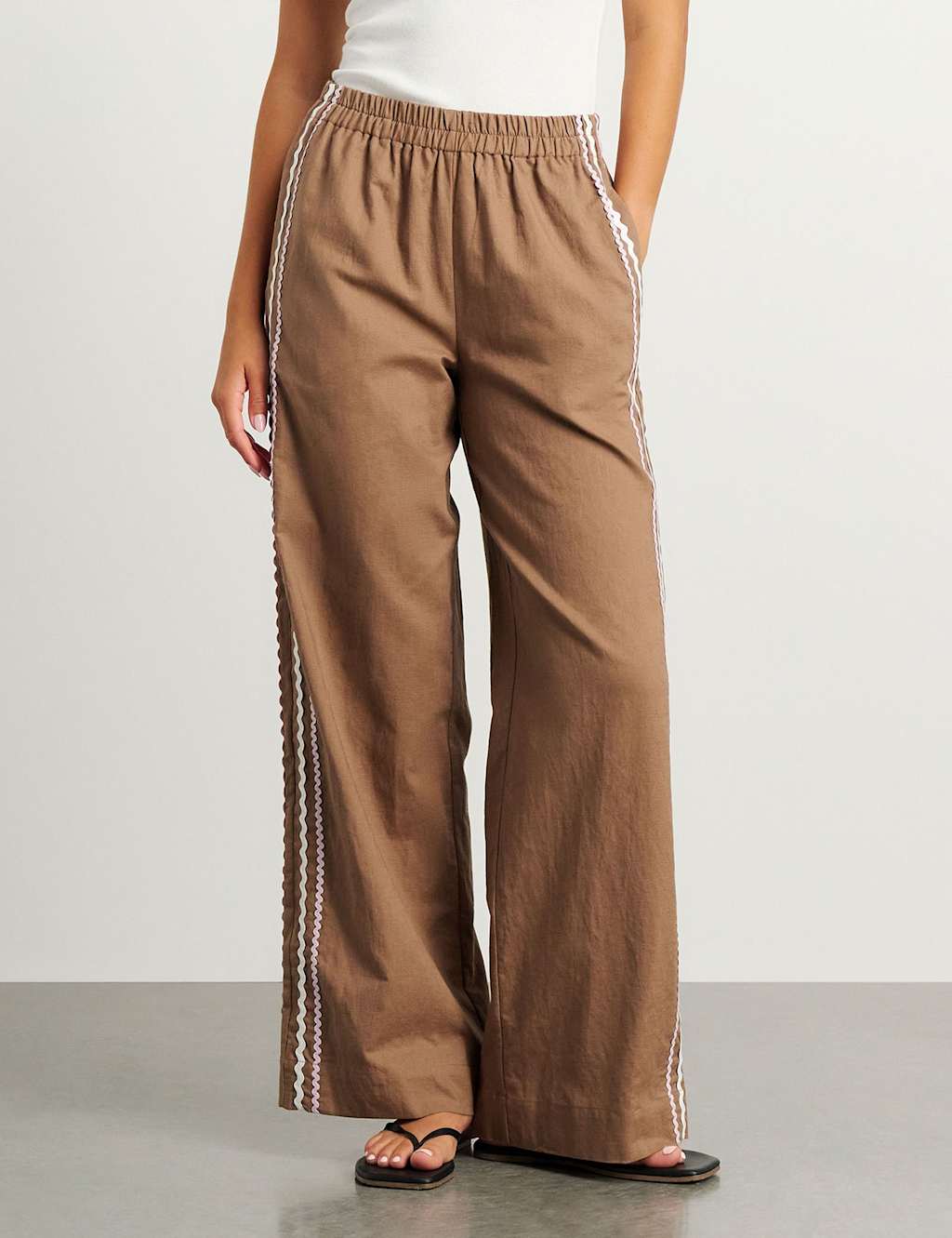 Jag Cotton Rich Wide Leg Trousers Tan