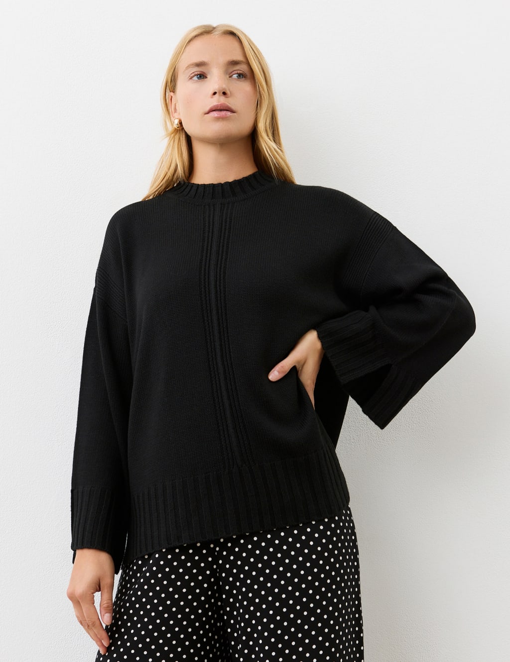 Crew Neck Stepped Hem Jumper