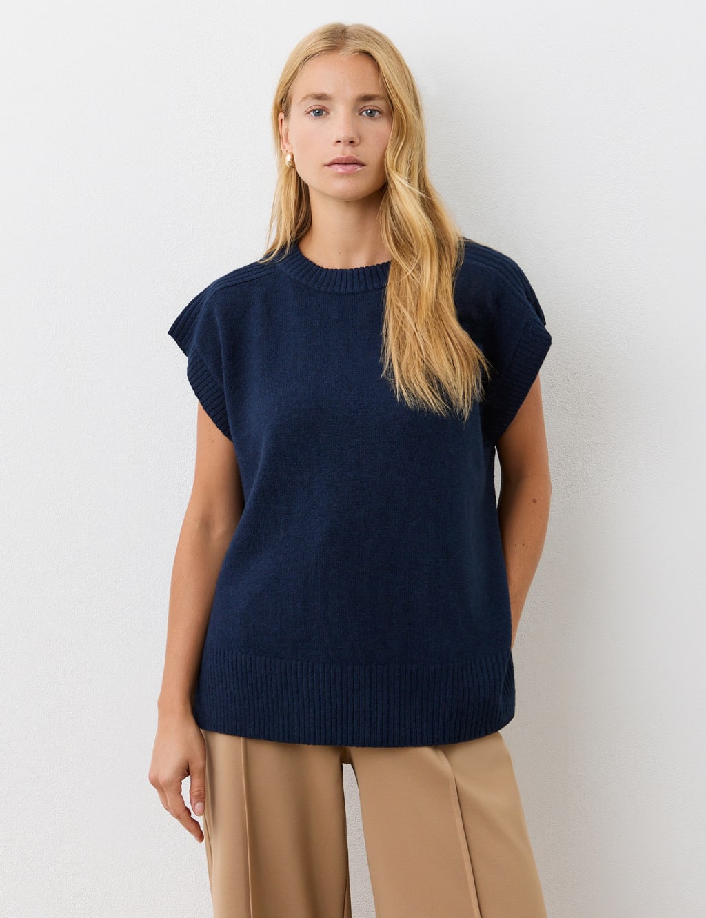 Crew Neck Split Hem Knitted Vest with Wool