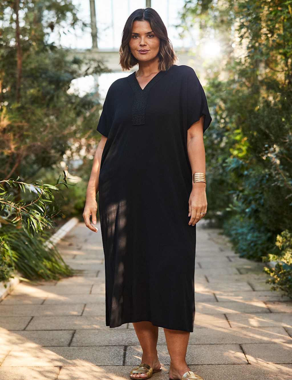 Textured V-Neck Midi Kaftan Dress