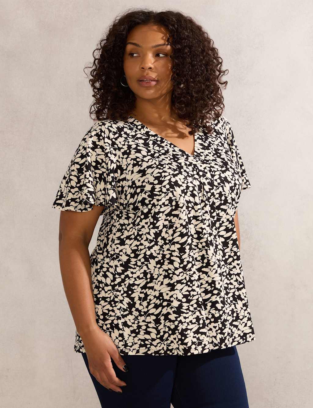 Jersey Floral V-Neck Pleat Detail Blouse