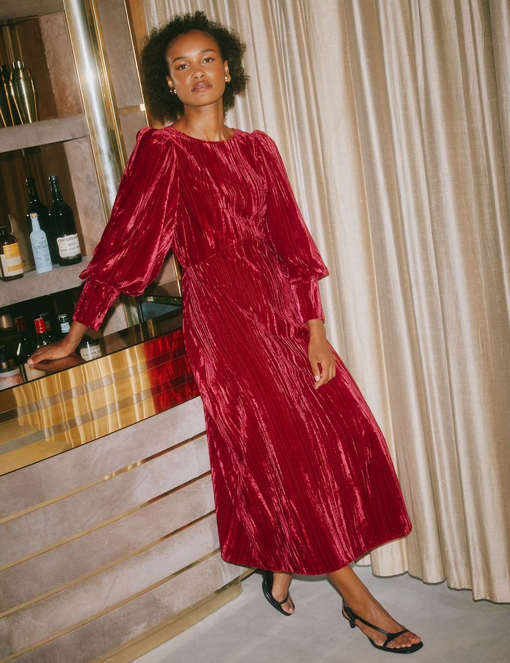 Albaray Crushed Velvet Round Neck Midi Waisted Dress Red