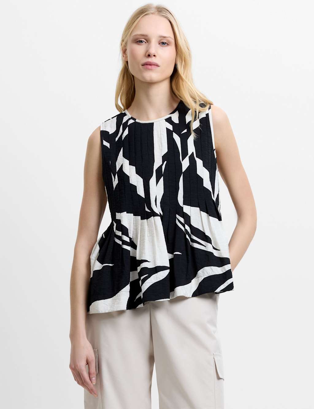 French Connection Women's Printed Top - Extra Large - Black Mix - Available at M&S