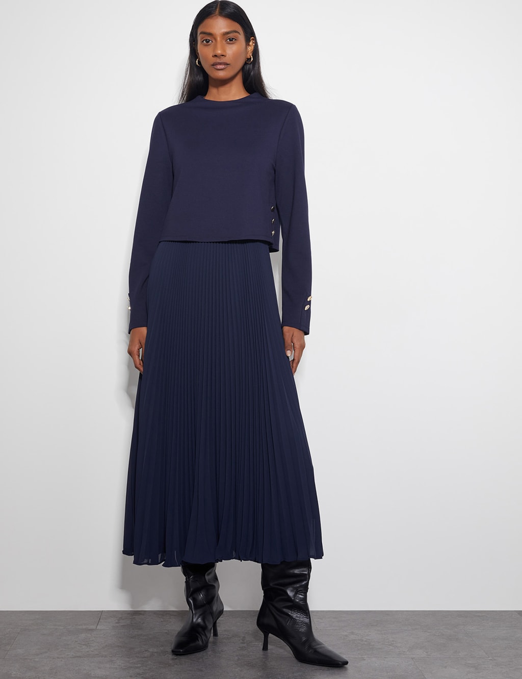 Round Neck Pleated Midi Dress