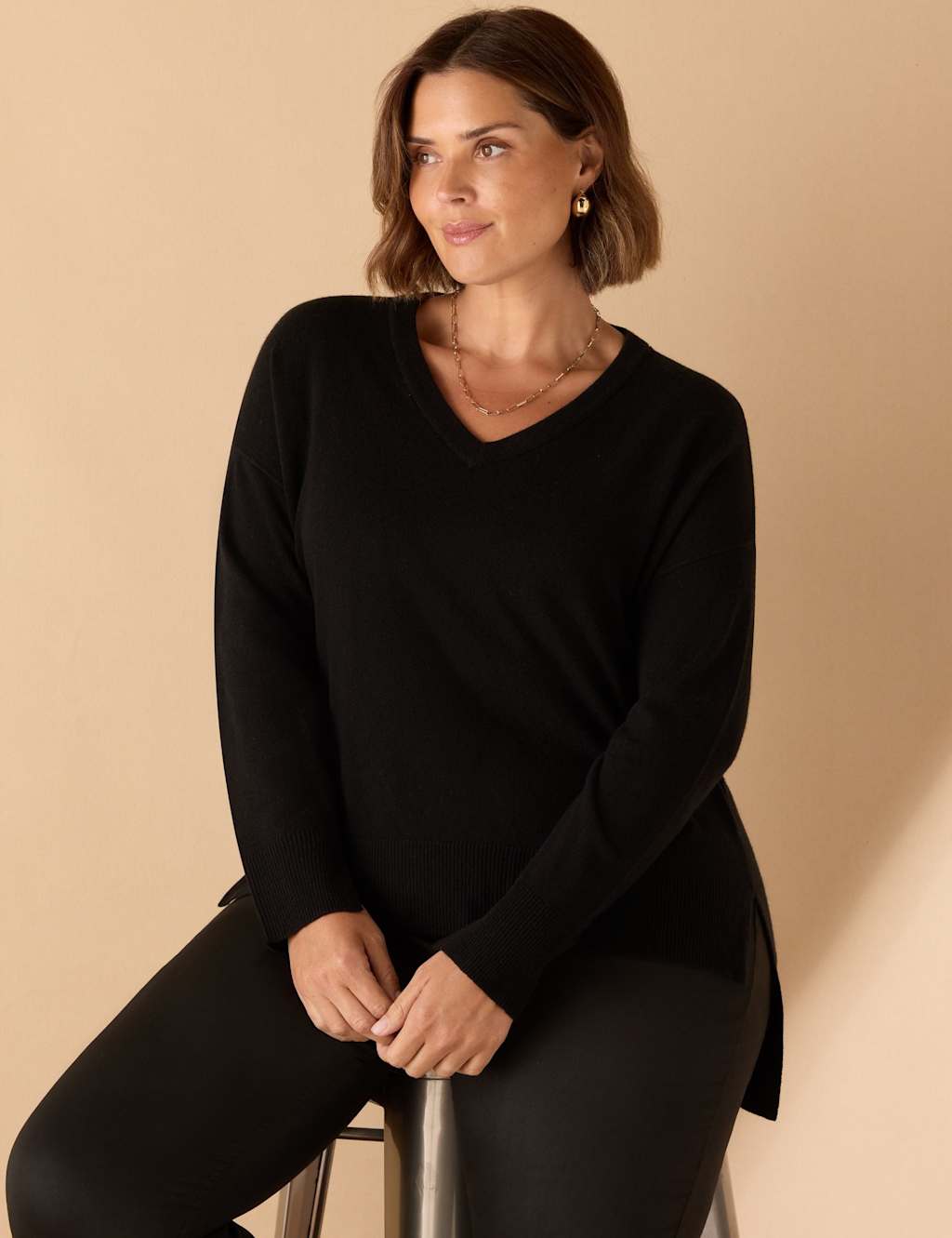 Live Unlimited London Wool Blend V-Neck Jumper with Cashmere Black