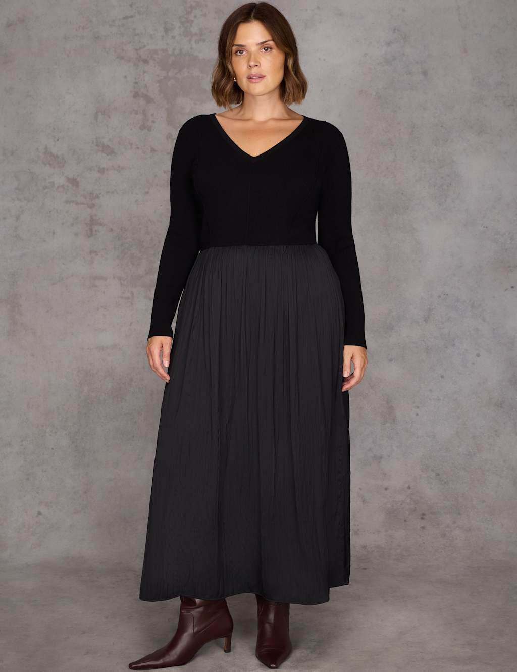 Live Unlimited London V-Neck Midaxi Tea Dress Black