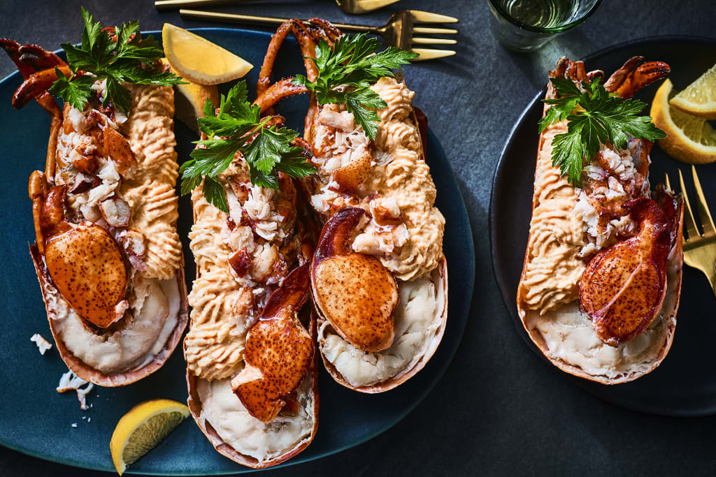 Collection 4 Canadian Lobster Halves (Serves 4) 1 of 1