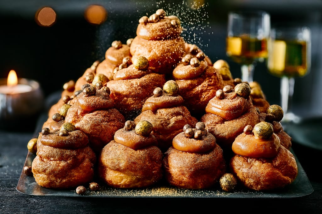 Collection Golden Balls (Serves 8) 1 of 1