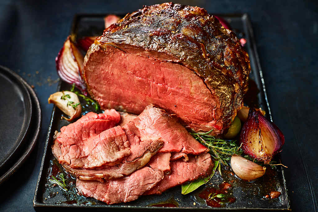 Collection Rolled Sirloin & Ribeye of Beef Roast (Serves 6) 1 of 1