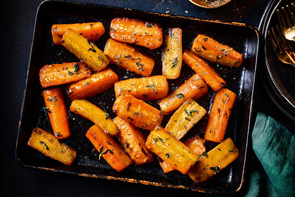 Collection Heritage Orange & Yellow British Roasting Carrots (Serves 4) 1 of 1