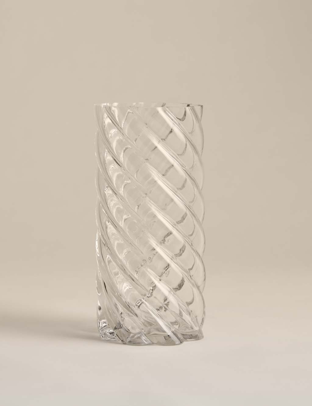 M&S Small Twist Glass Vase - Clear