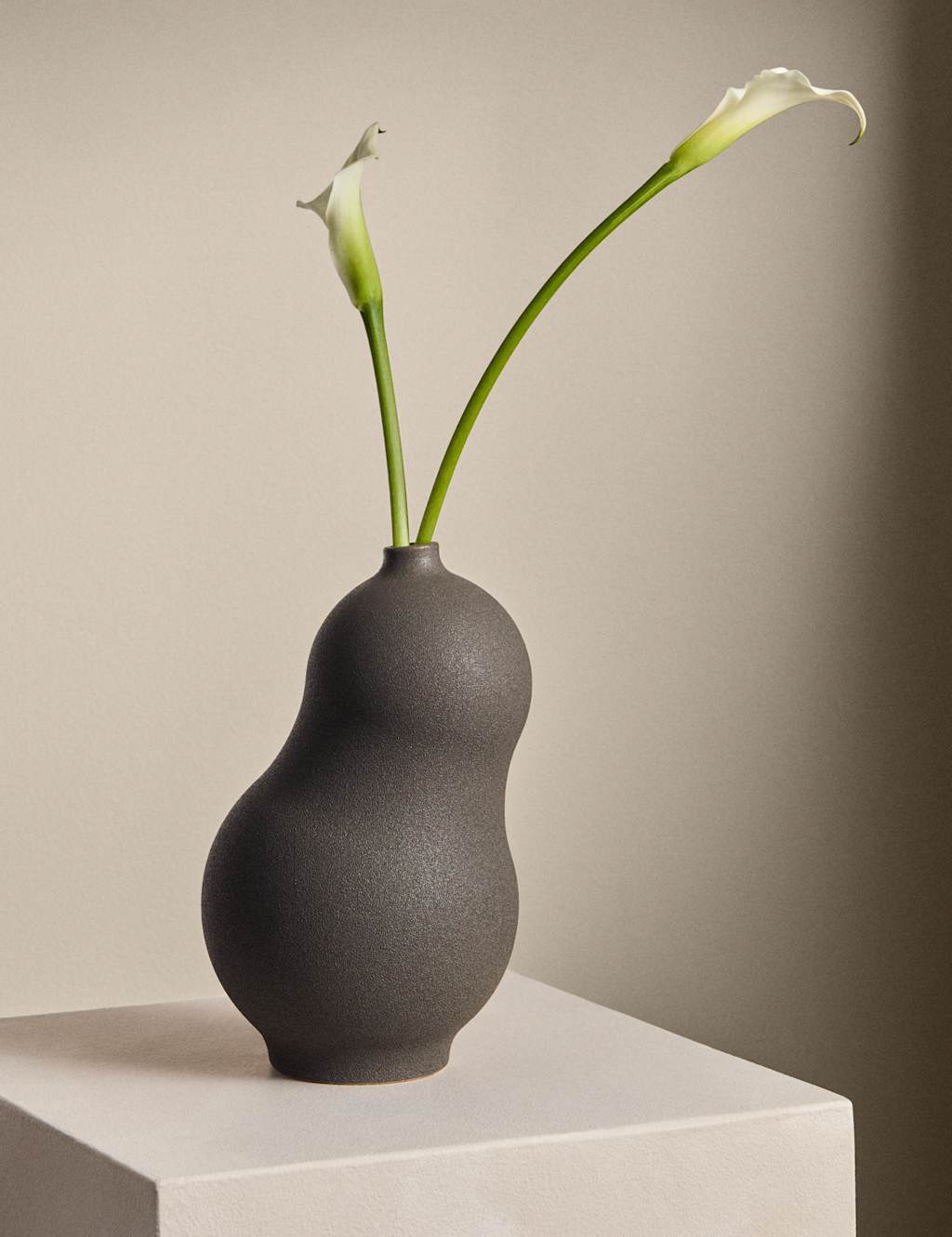M&S X Kelly Hoppen Tall Organic Vase Charcoal