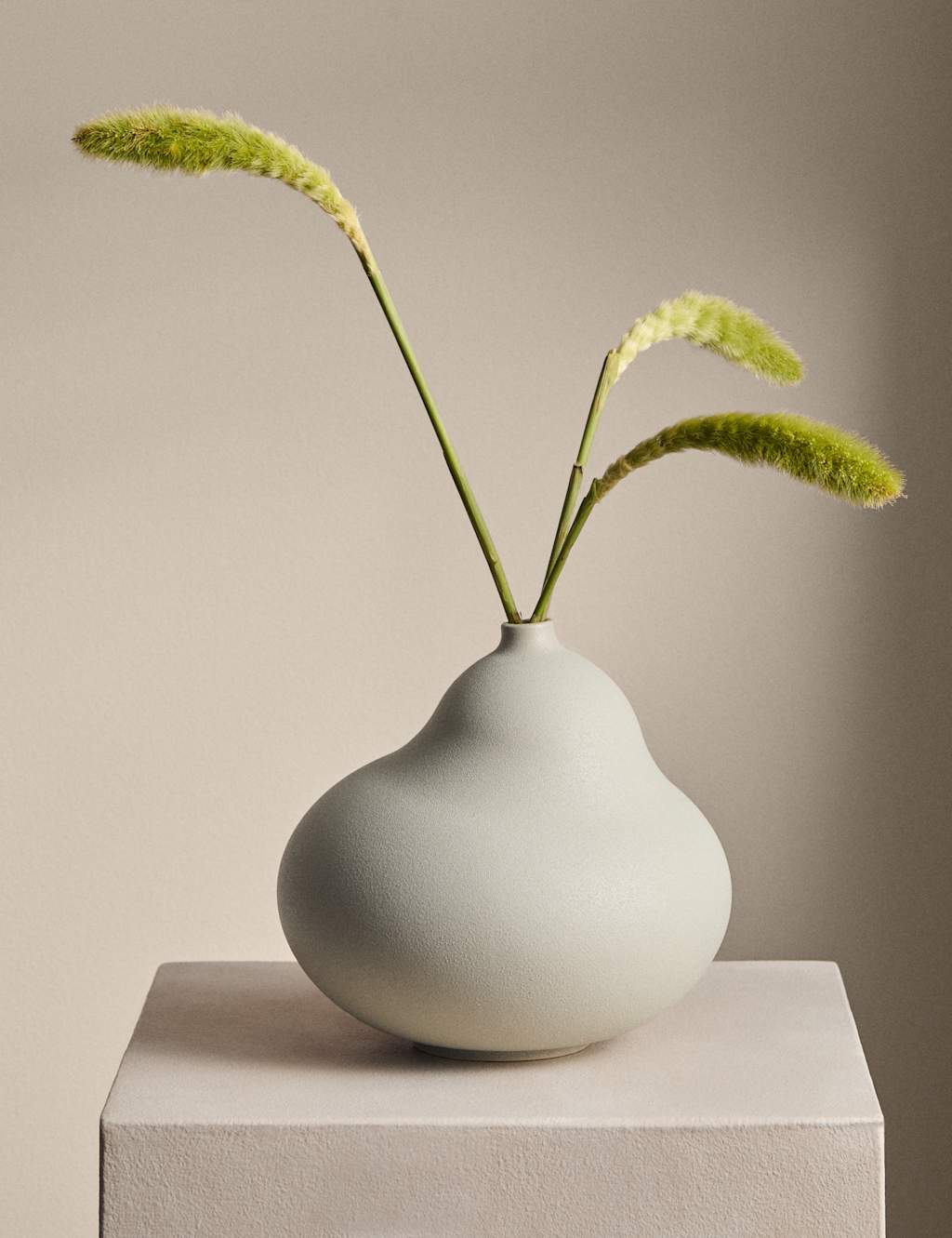 M&S X Kelly Hoppen Wide Organic Vase Cream