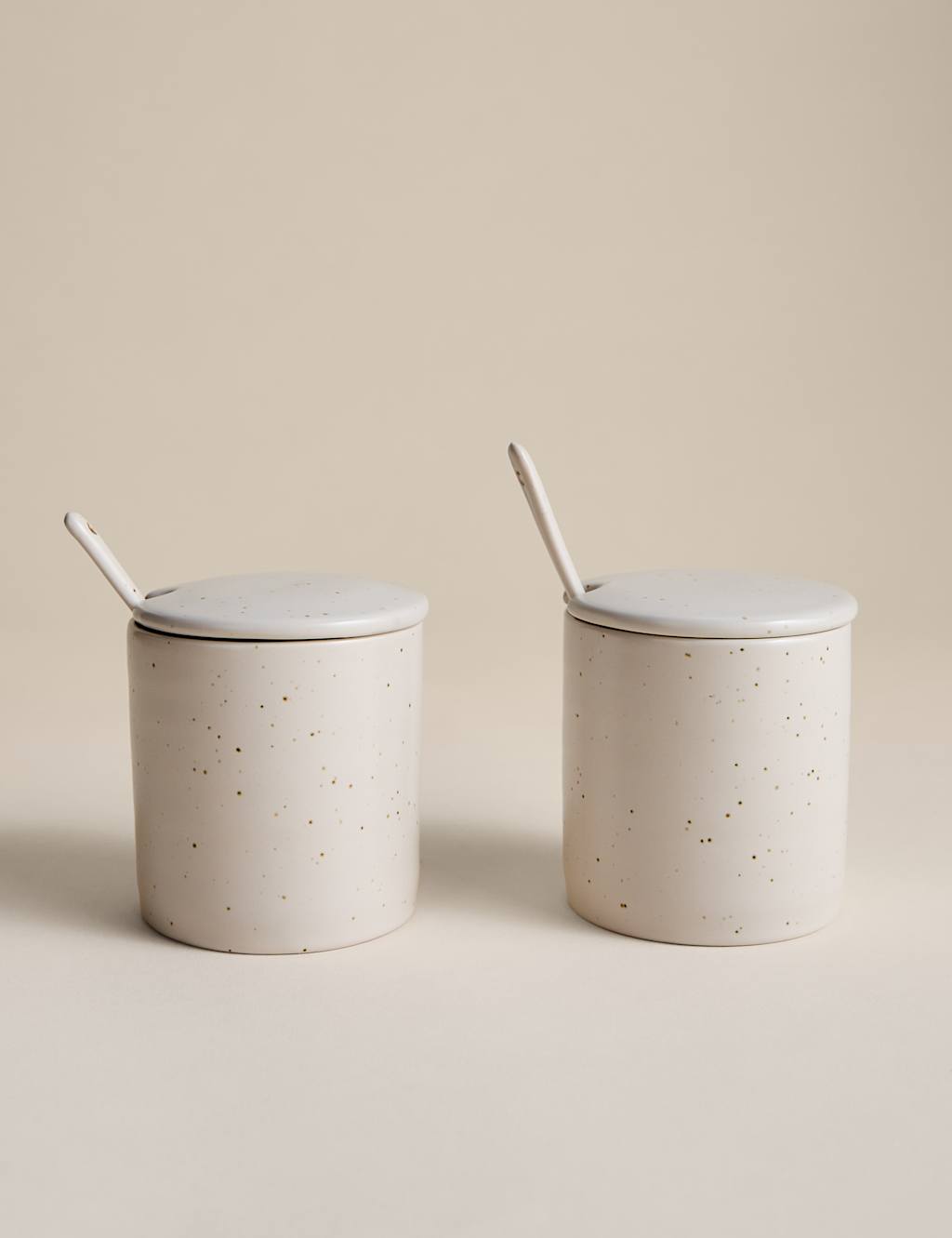 M&S Set of 2 Ceramic Pinch Pots - Neutral